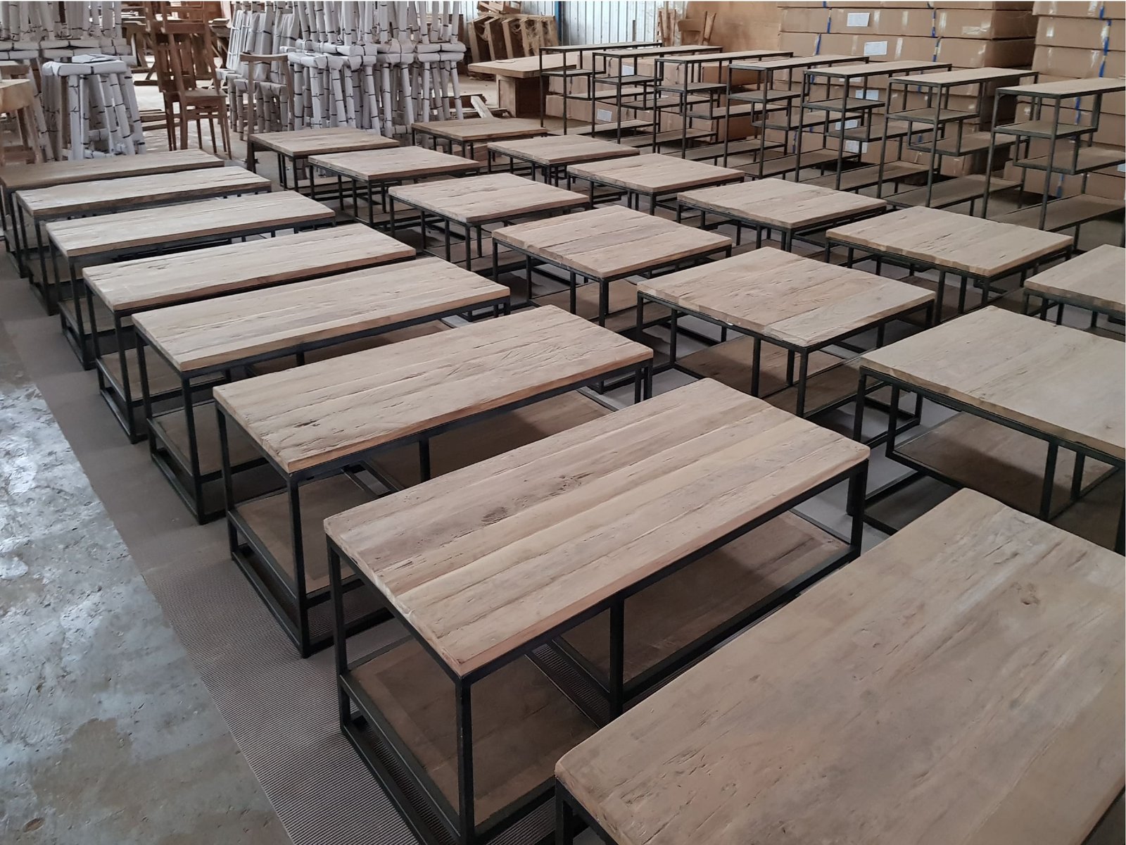 bar-table-bench-antiq-antique-big-table-garden-table-indoor-outdoor-furniture-meubel-meubles-reclaimed-teak-pintu-jati-door-devider-wood-villa-bali-project-asia-market